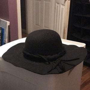 Black big rim fedora
